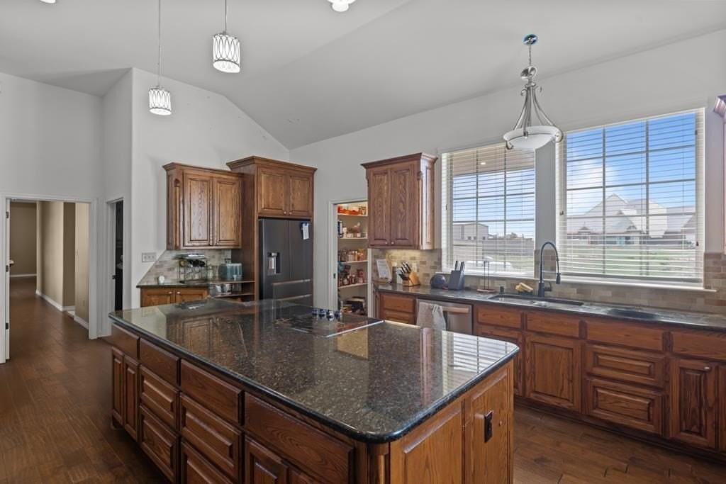 3701 Timberwolf Trl - Photo 6 of 41