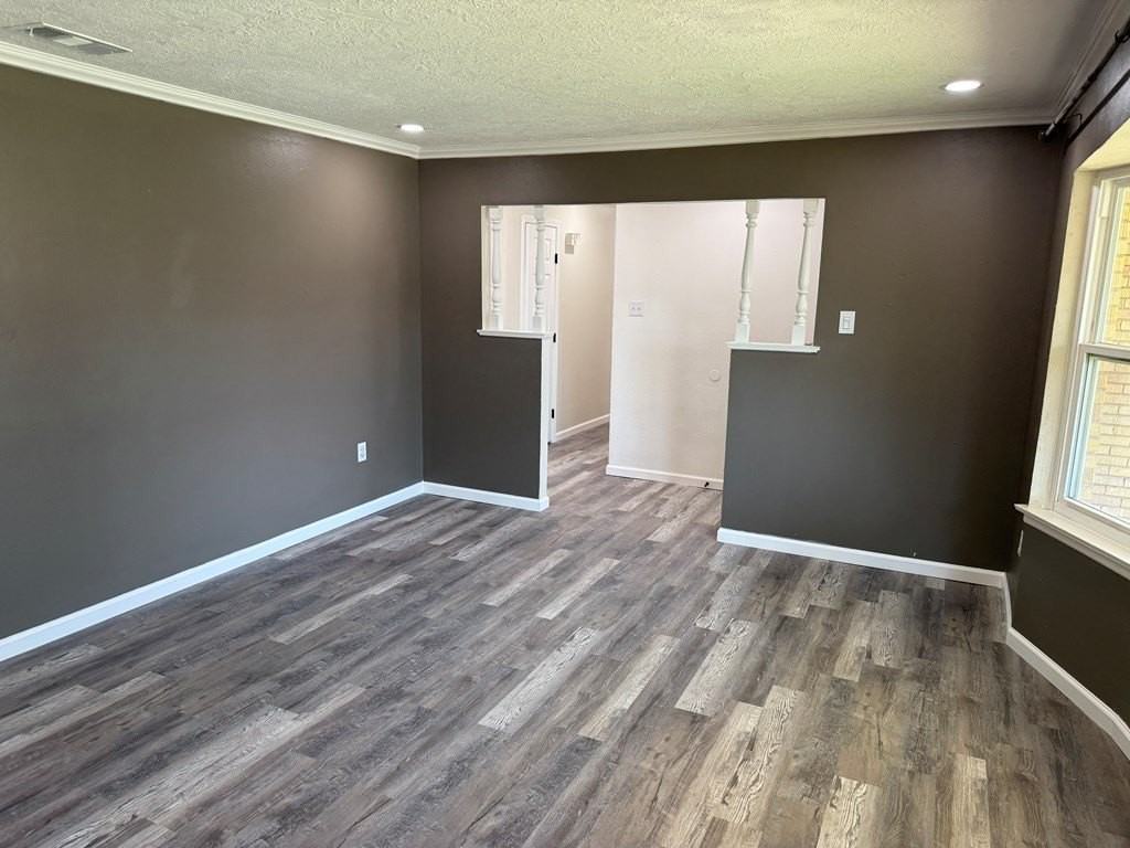 3821 E Everglade Ave - Photo 3 of 34