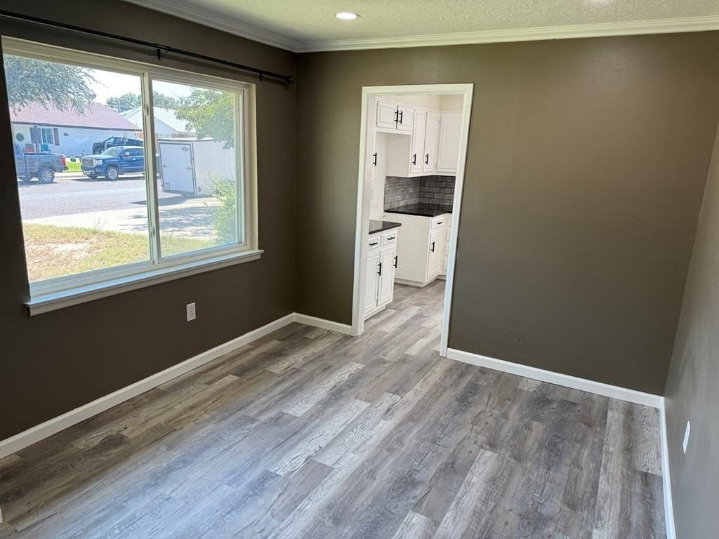 3821 E Everglade Ave - Photo 4 of 34