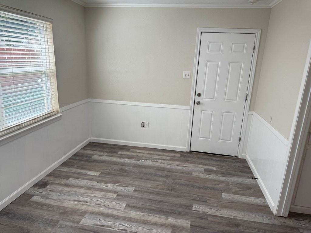 3821 E Everglade Ave - Photo 7 of 34