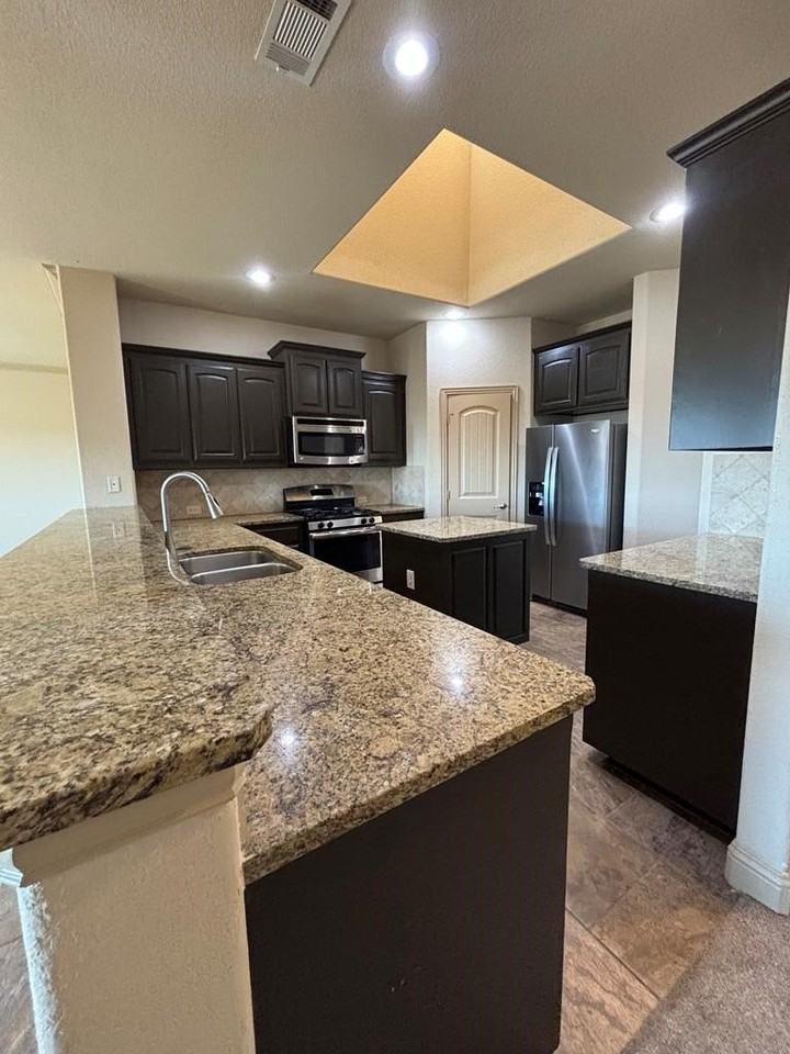 4007 Roma Street - Photo 4 of 12