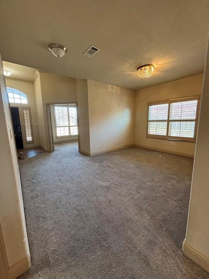 4007 Roma Street - Photo 7 of 12