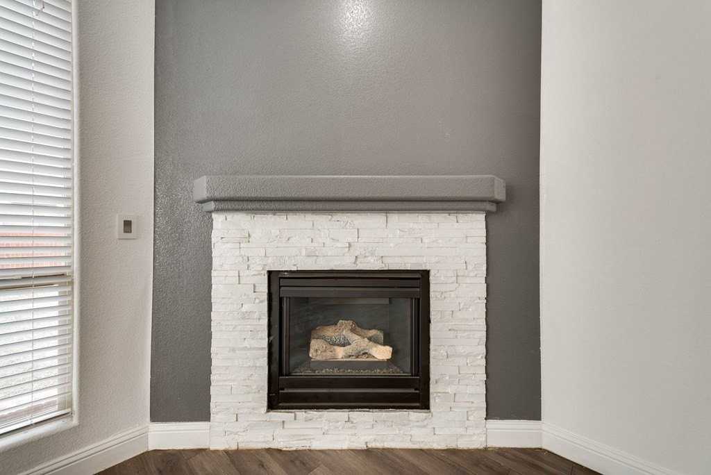 3904 Roma St - Photo 4 of 23