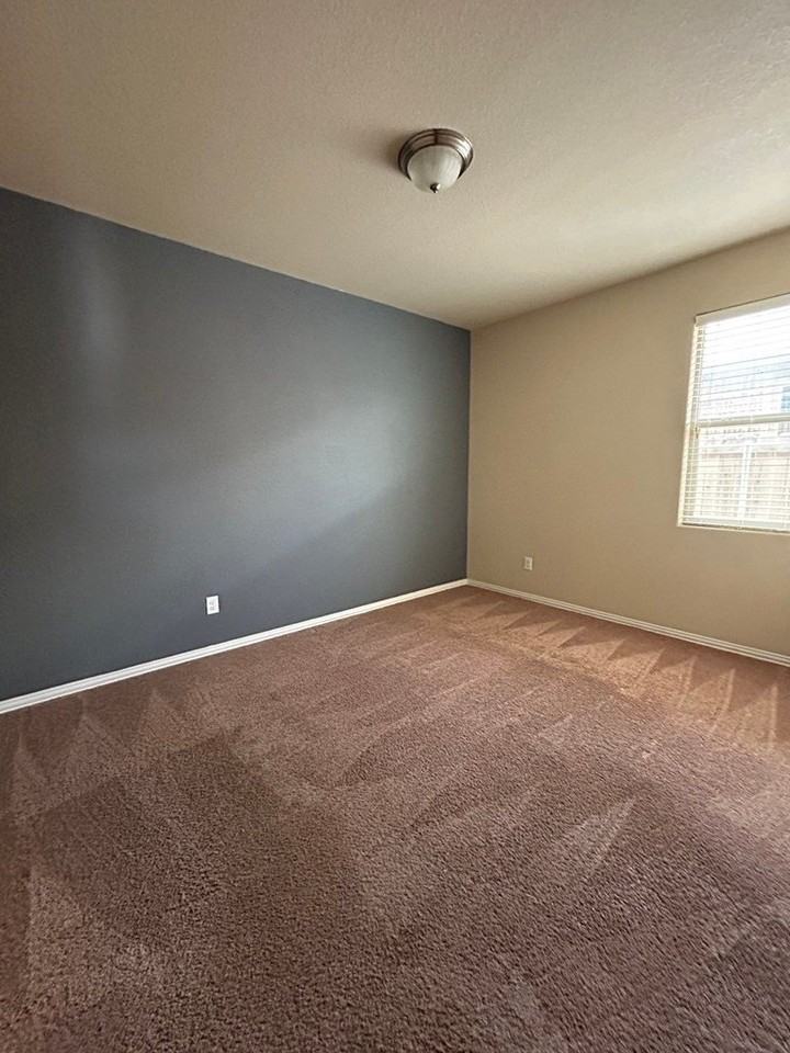 16 Brooks Ranch Road - Photo 4 of 11