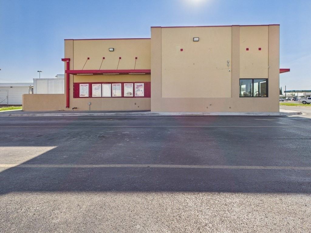 1700 W Dickinson Blvd - Photo 3 of 24