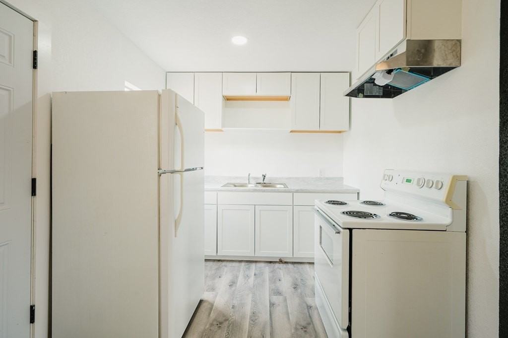 3106 Eisenhower Rd - Photo 3 of 16