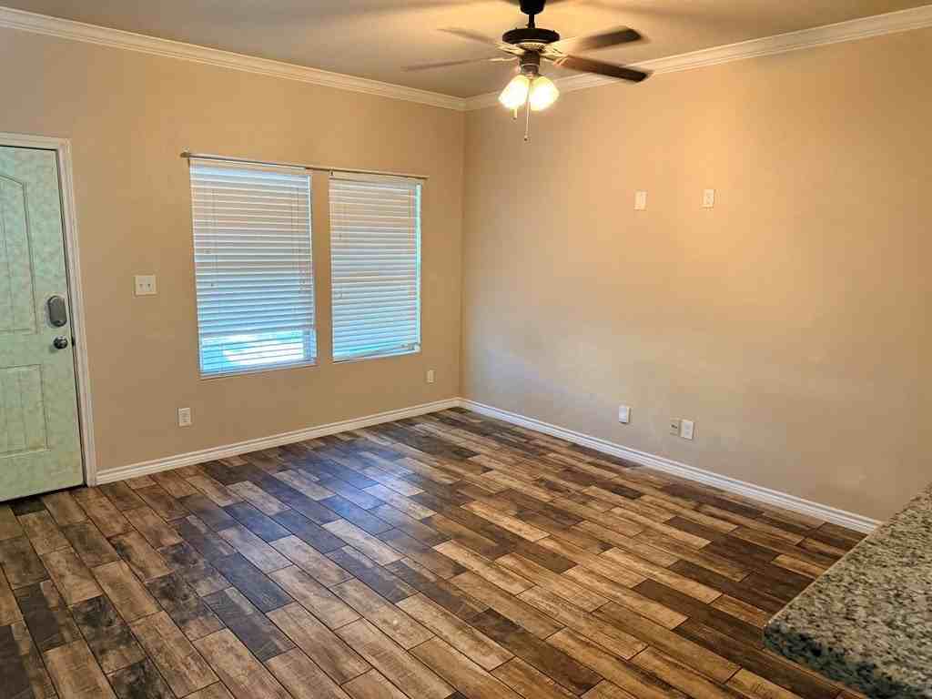 7212 Barksdale Ln - Photo 2 of 24