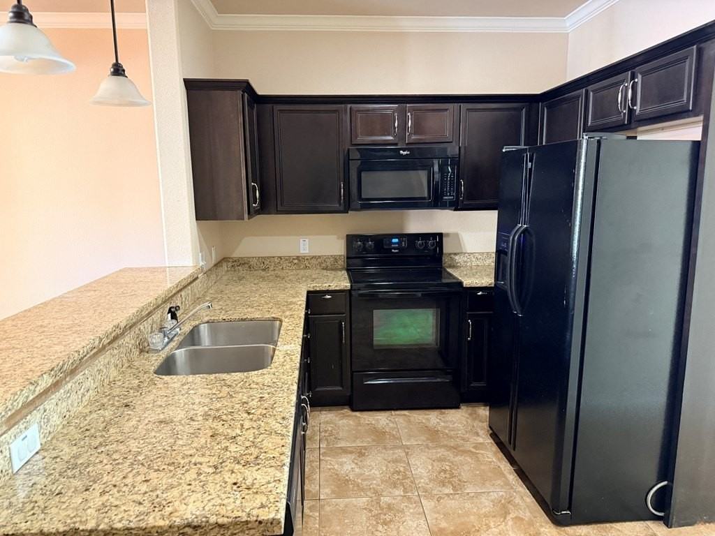 7212 Barksdale Ln - Photo 5 of 24