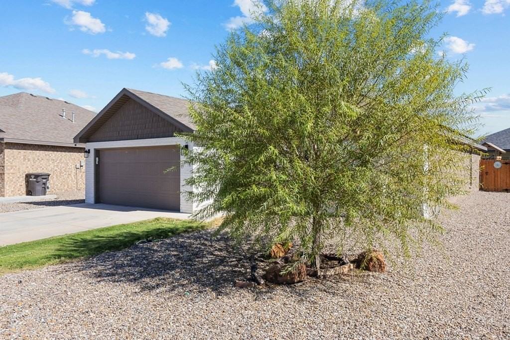 6908 Wagon Court - Photo 3 of 21