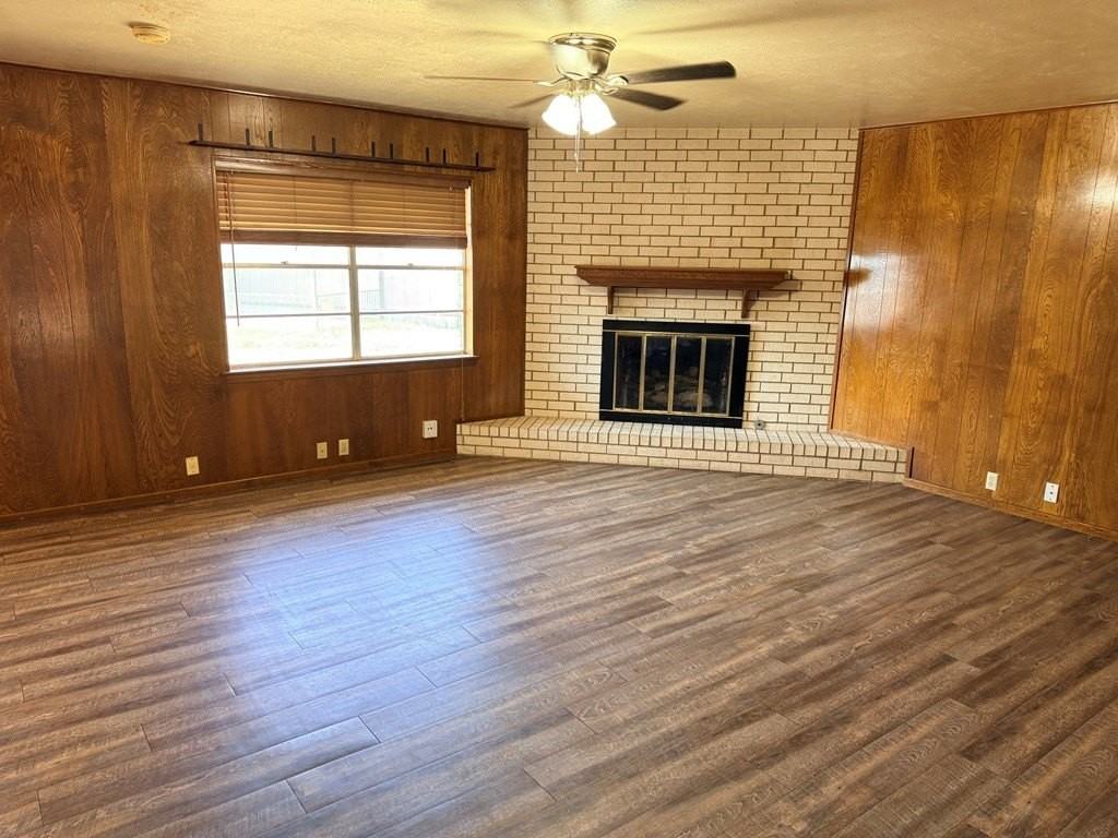 4252 Candy Ln - Photo 4 of 30