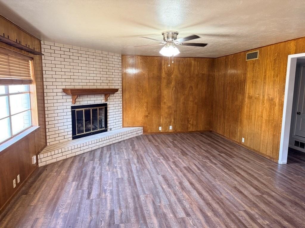 4252 Candy Ln - Photo 5 of 30