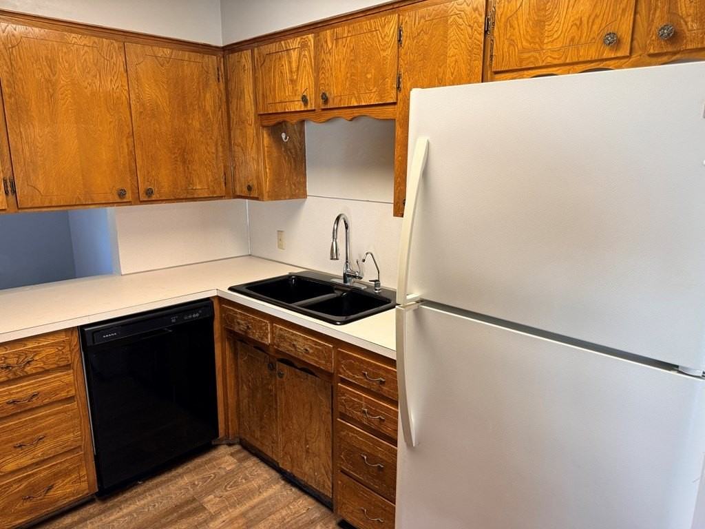 4252 Candy Ln - Photo 7 of 30