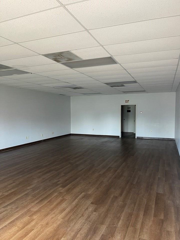 502 East Avenue E - Photo 2 of 4