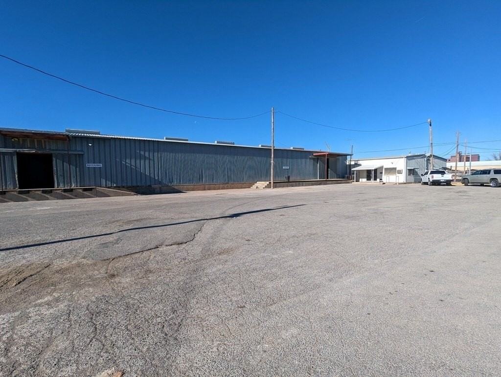 714 East 2nd Street - Photo 3 of 17