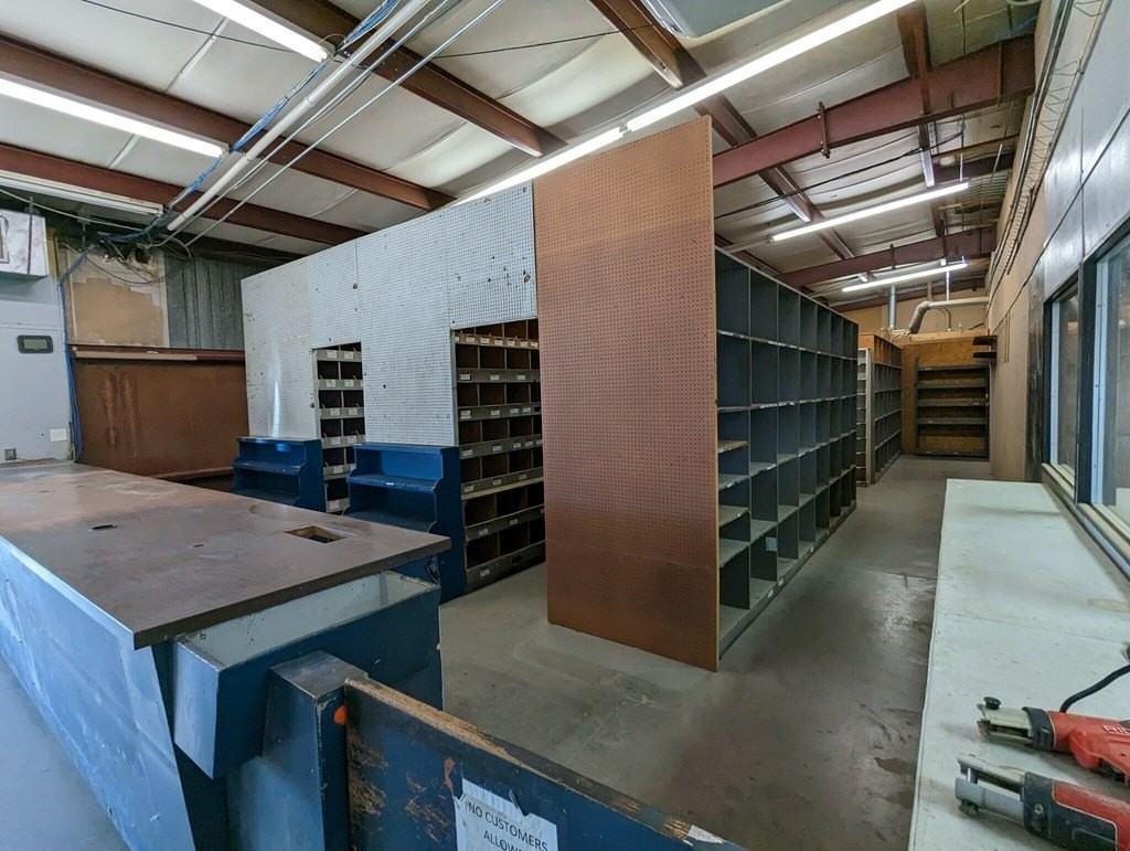 714 East 2nd Street - Photo 6 of 17