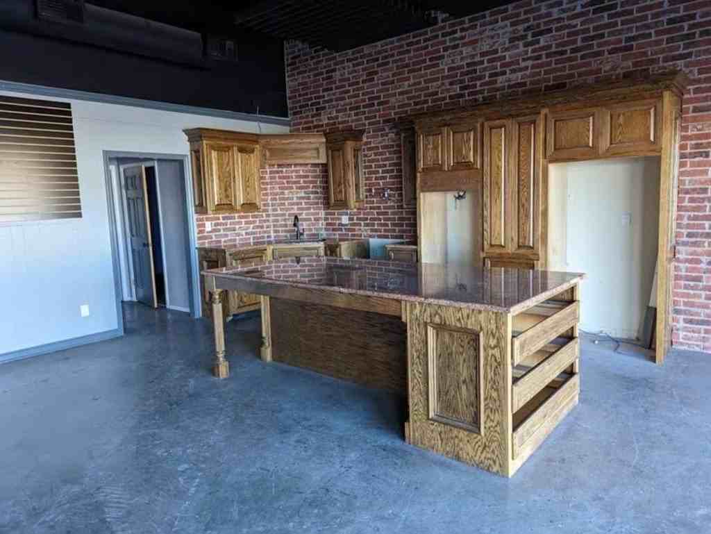 714 East 2nd Street - Photo 7 of 17