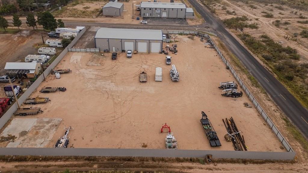 4424 W 8th St - Photo 4 of 27