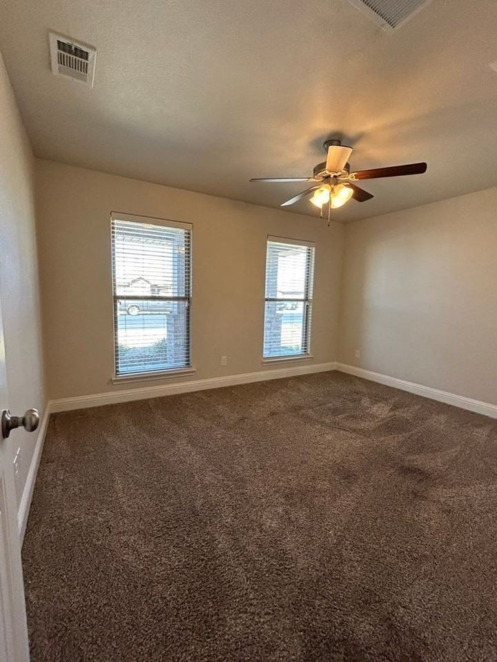 9312 Sagebrush Avenue - Photo 6 of 16