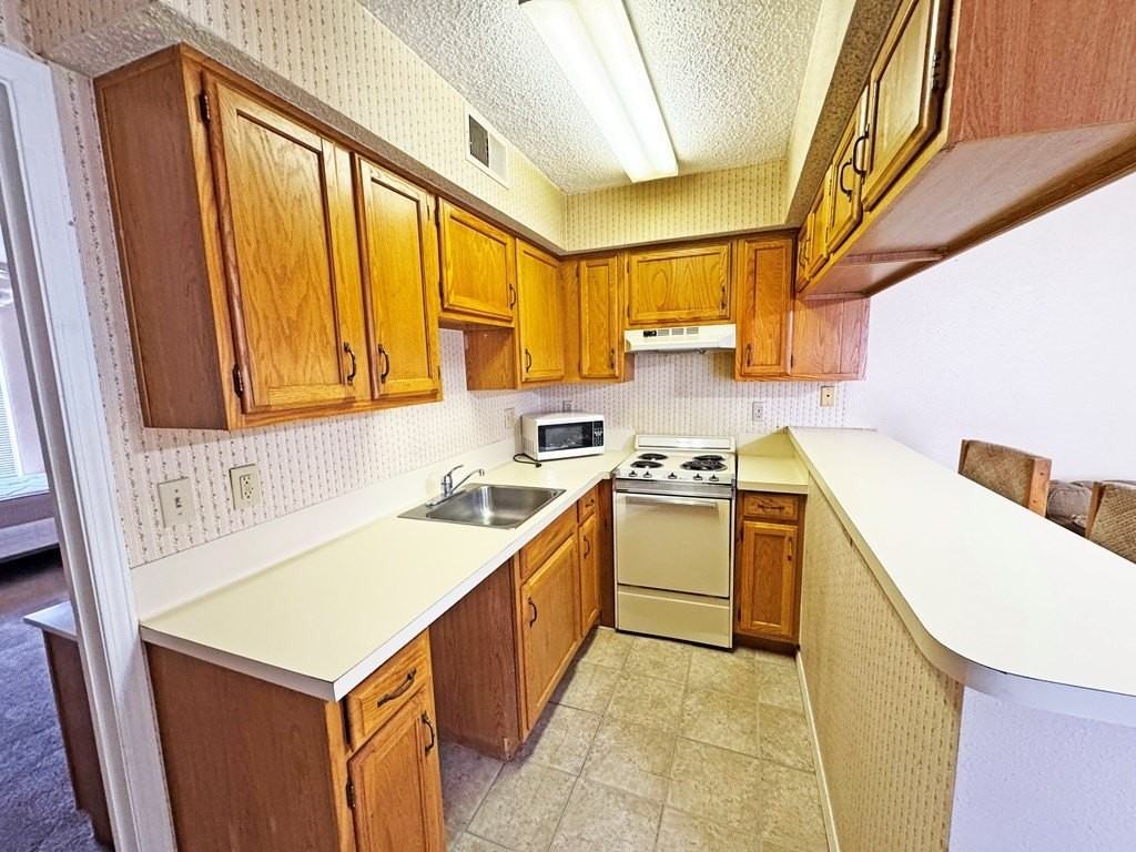 508 North Harrison Street - Photo 4 of 6