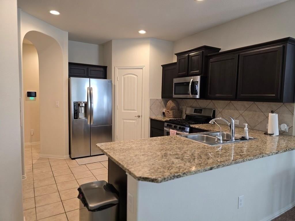 6911 Longfellow Ranch Rd - Photo 5 of 16