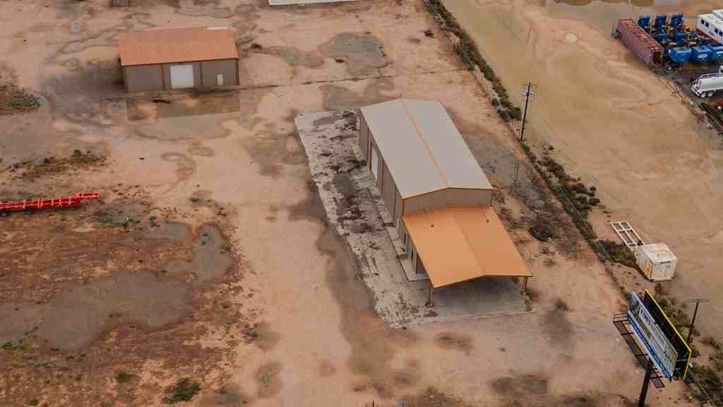 490 Southeast Loop 338 - Photo 6 of 23