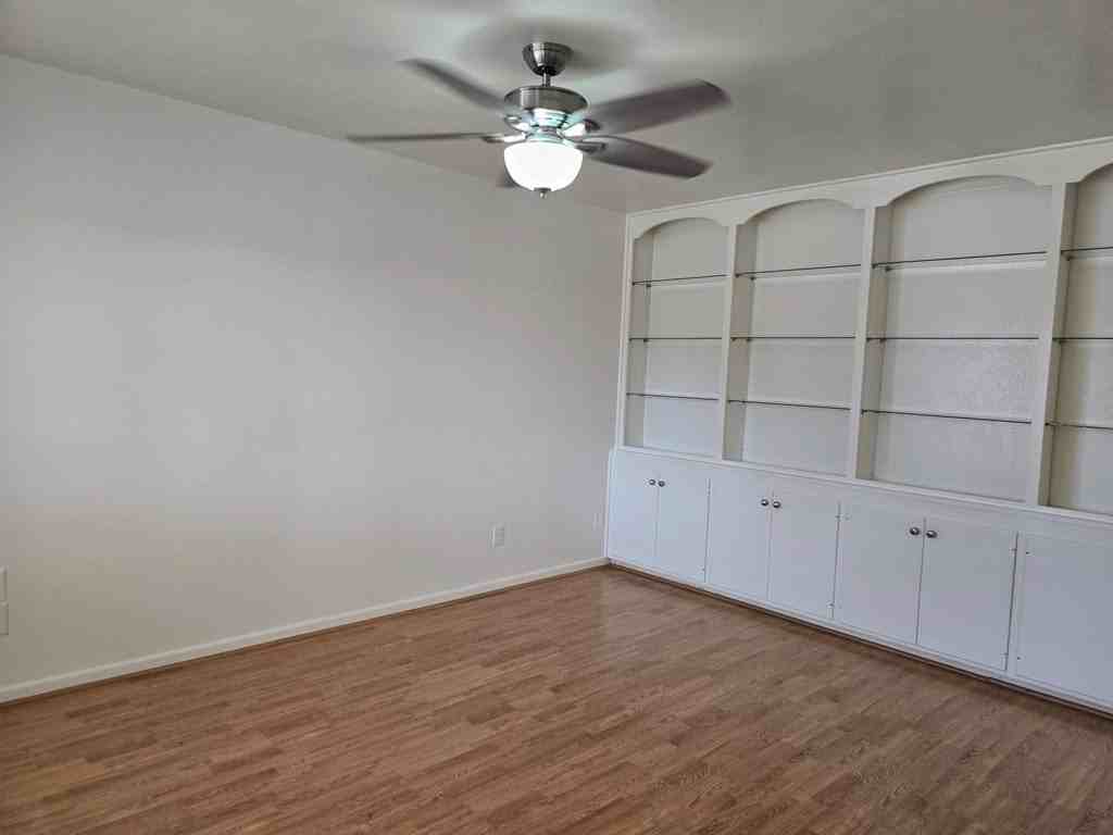 4904 Locust Avenue - Photo 2 of 14