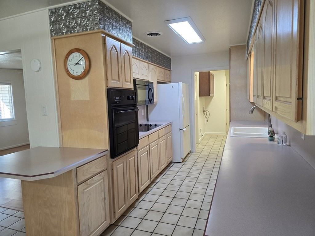 4904 Locust Avenue - Photo 5 of 14