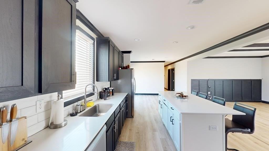 200 Avenue D - Photo 7 of 35