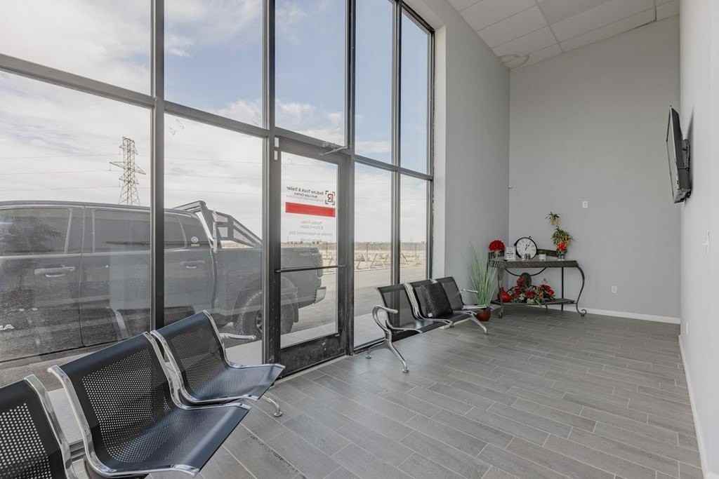 1881 South Redline Avenue - Photo 3 of 31