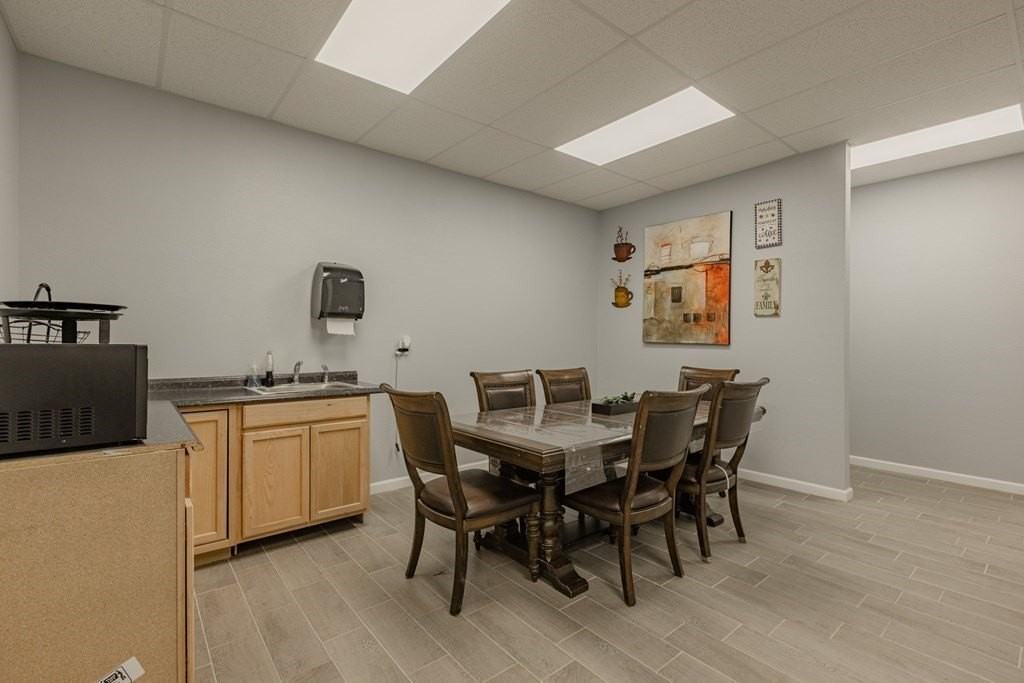 1881 South Redline Avenue - Photo 7 of 31