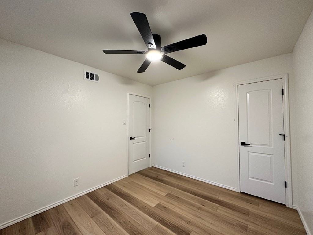 3023 Beechwood St - Photo 5 of 9