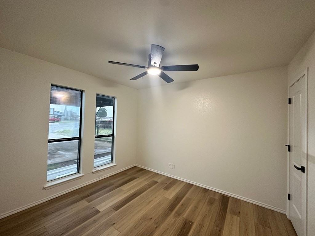 3023 Beechwood St - Photo 7 of 9