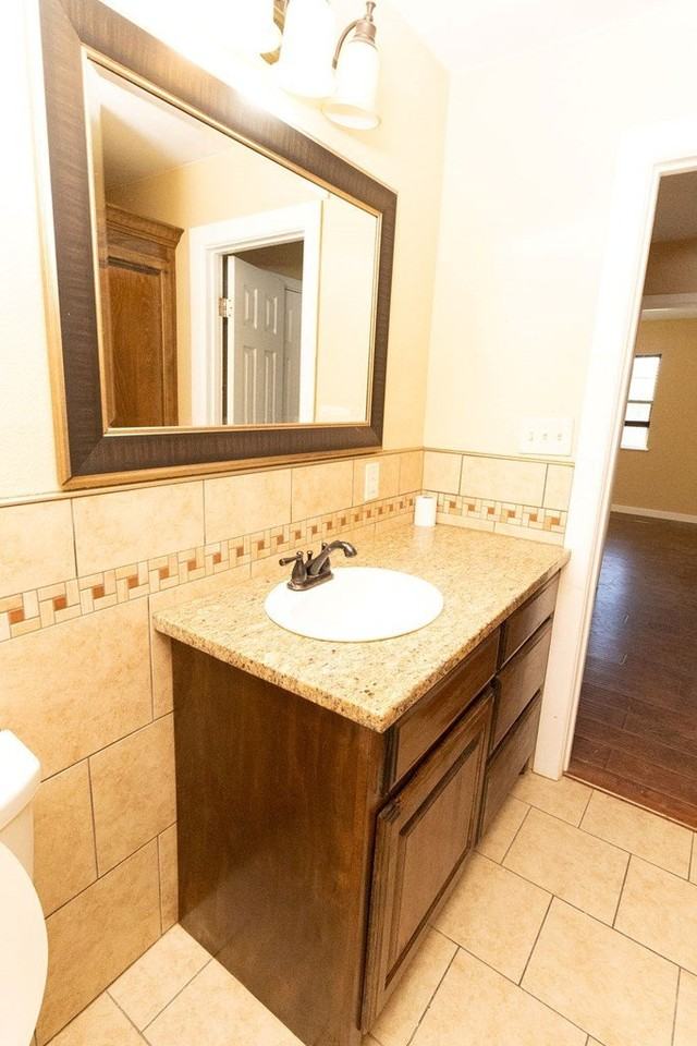 910 N Carol Ave - Photo 6 of 20