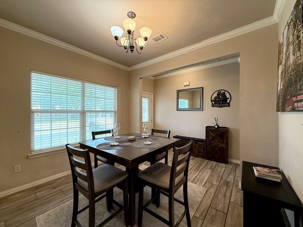 604 Northeast Avenue E Place - Photo 4 of 31