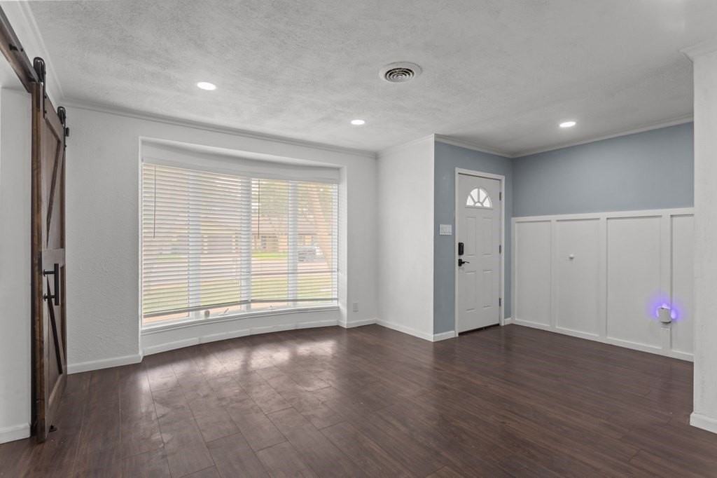 3322 Providence Drive - Photo 6 of 33