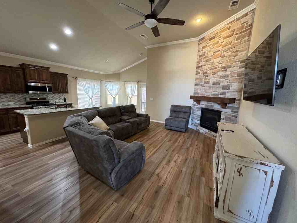 6705 Colony Rd - Photo 6 of 15