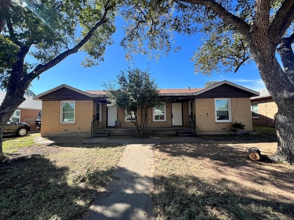 1105 North Carrizo Street