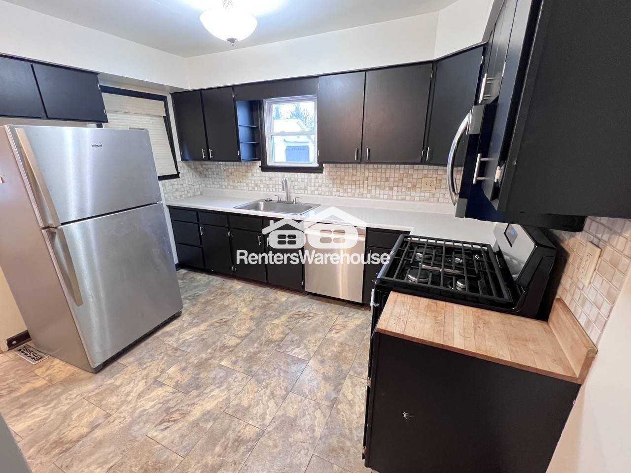 5568 Humboldt Ave N - Photo 2 of 23