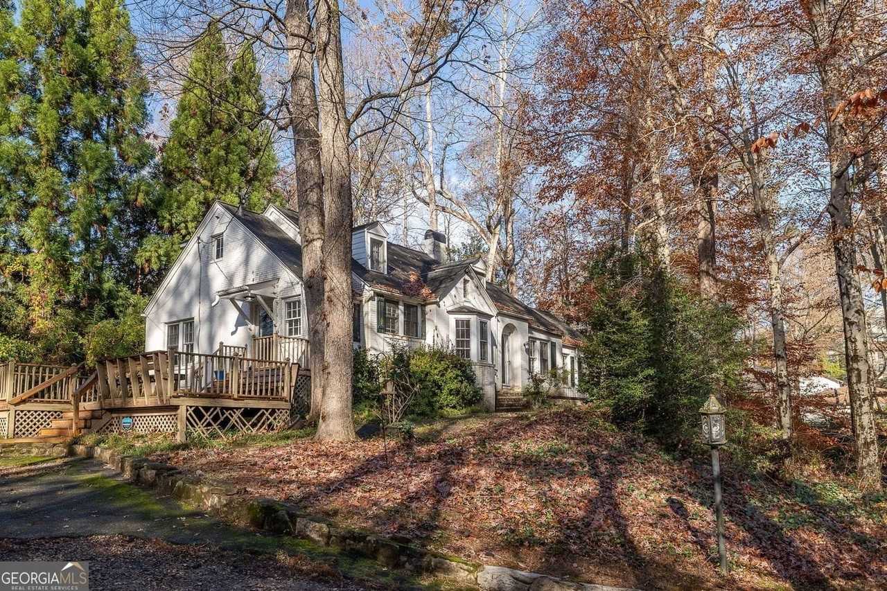 444 Burlington Road Northeast