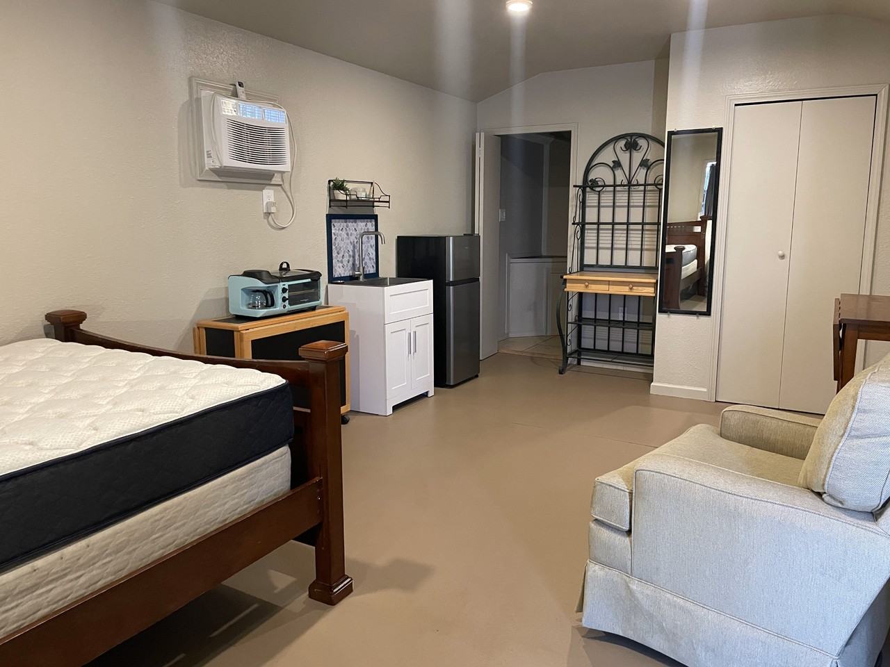 4319 Country Club Dr - Photo 7 of 9