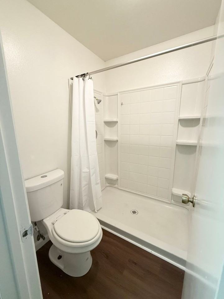 2509 North Knoll Avenue - Photo 7 of 11