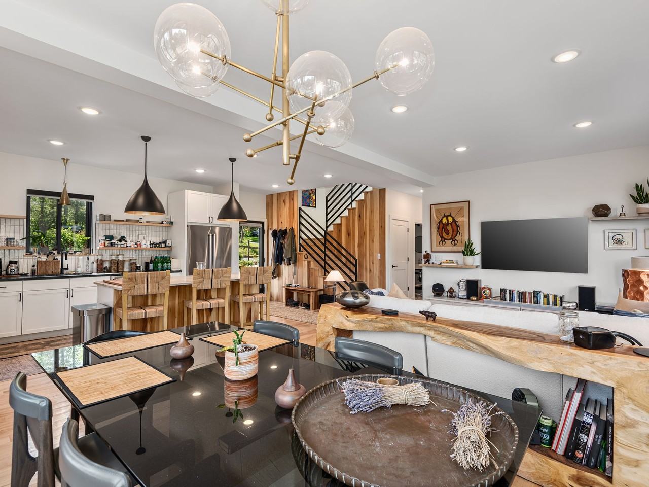 434 Creek Side Dr - Photo 3 of 25