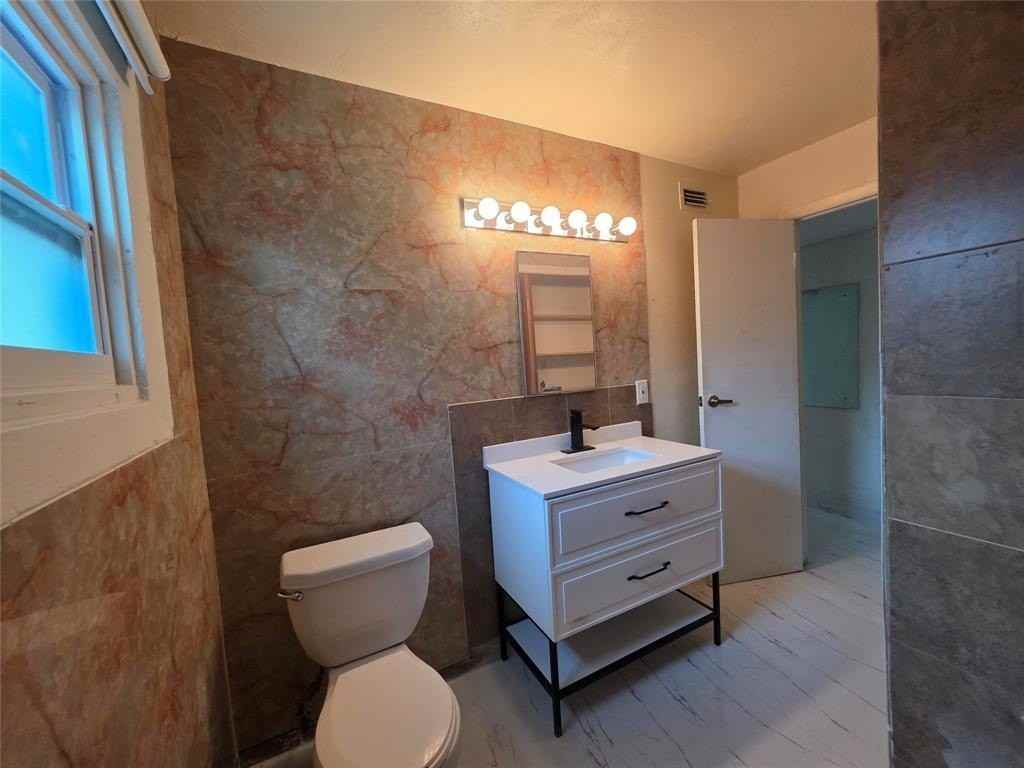 1751 Nw 29th Ter - Photo 7 of 16