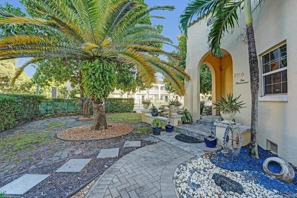 2000 Jackson St - Photo 4 of 50