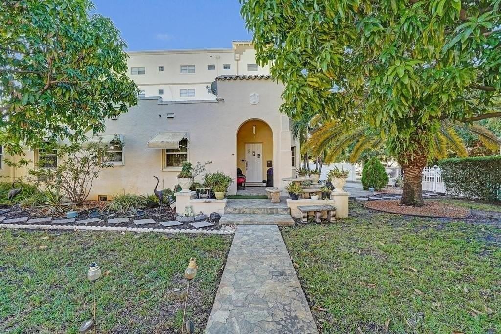 2000 Jackson St - Photo 6 of 50