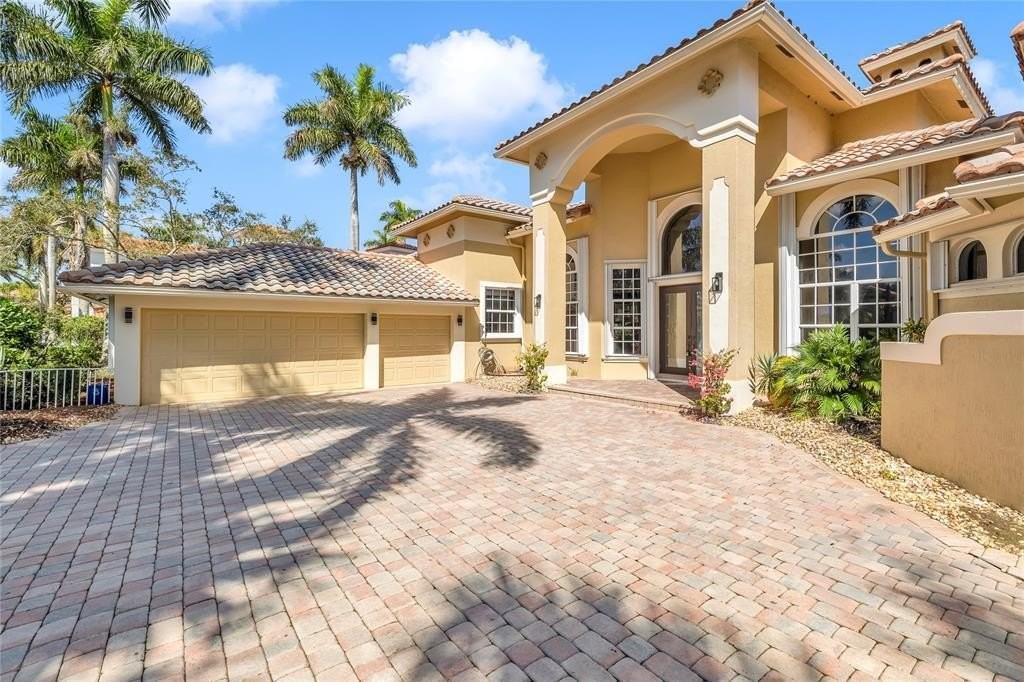 6321 Nw 120th Dr - Photo 3 of 40