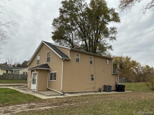 782 Harriet St - Photo 4 of 27