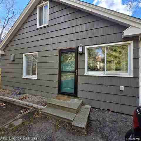 805 S Winding Dr - Photo 3 of 16