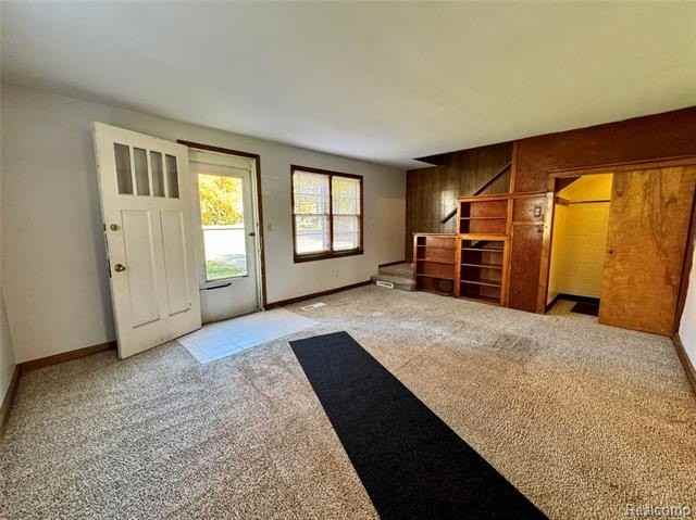 834 E Cross St - Photo 4 of 26