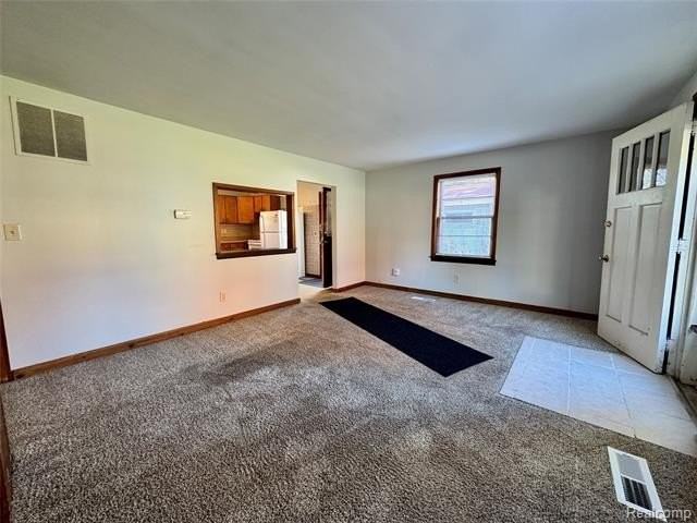 834 E Cross St - Photo 5 of 26